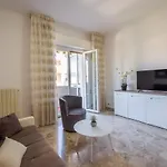 Gallery Near Chianti 아파트 포지본시