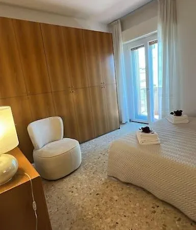 公寓 Gallery Near Chianti 波吉邦西