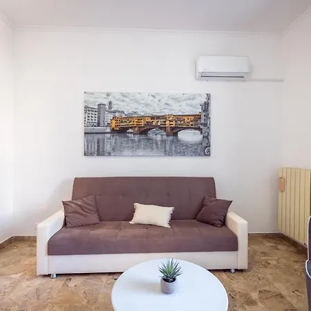 Gallery Near Chianti Apartment