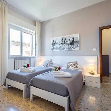 Gallery Near Chianti شقة بودجيبونسي